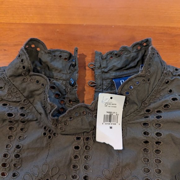 Gap Mock eyelet blouse - Picture 4 of 6